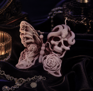 OhO scented ritual candle in a dark romantic setting